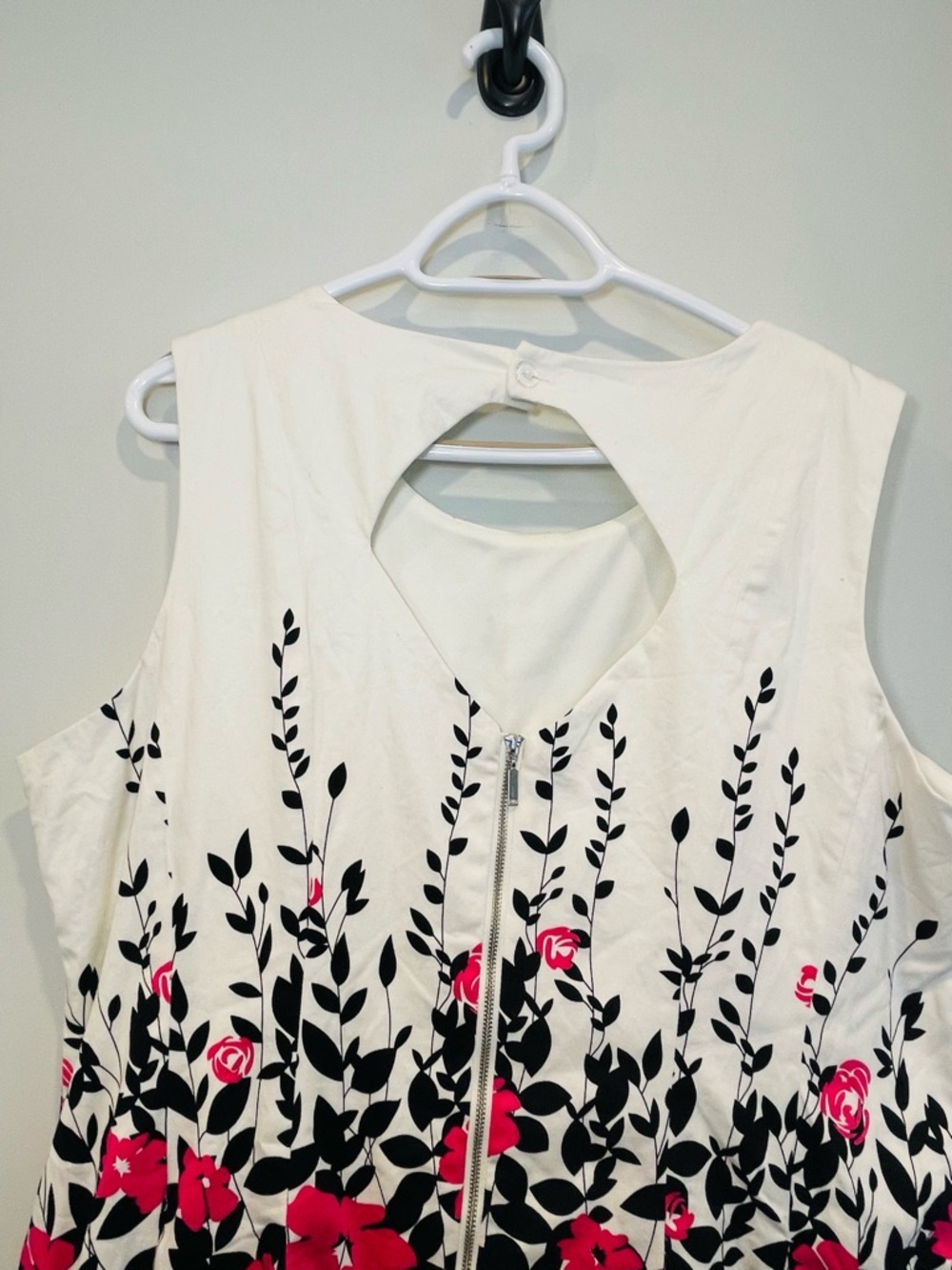 Ricki's White Sleeveless Midi Dress with Black Leaf Print and Hot Pink Flowers - Picture 6 of 8